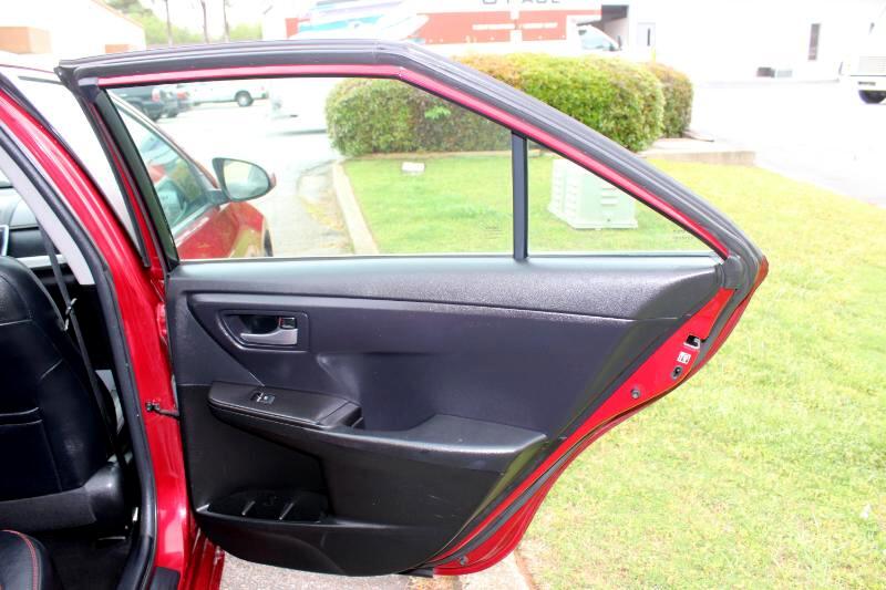Vehicle image 24 of 30