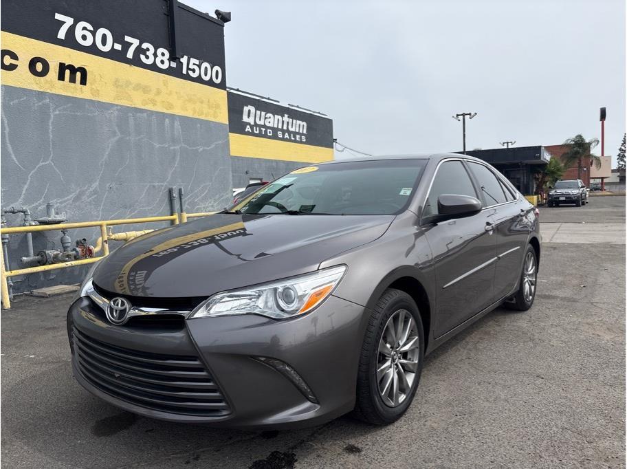 2017 Toyota Camry XLE Image 1 of 17