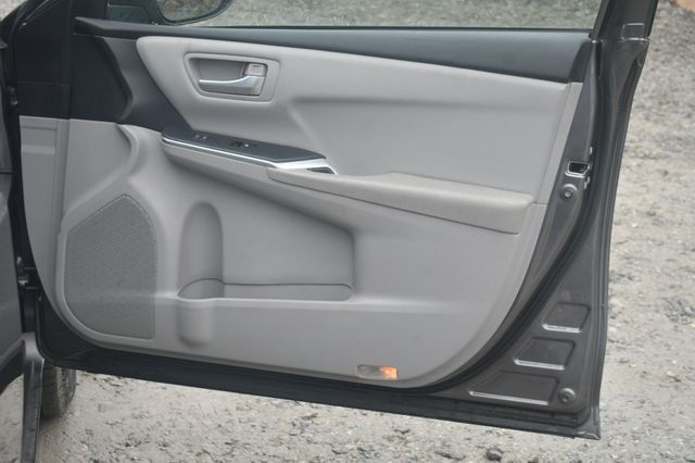 Vehicle image 3 of 15