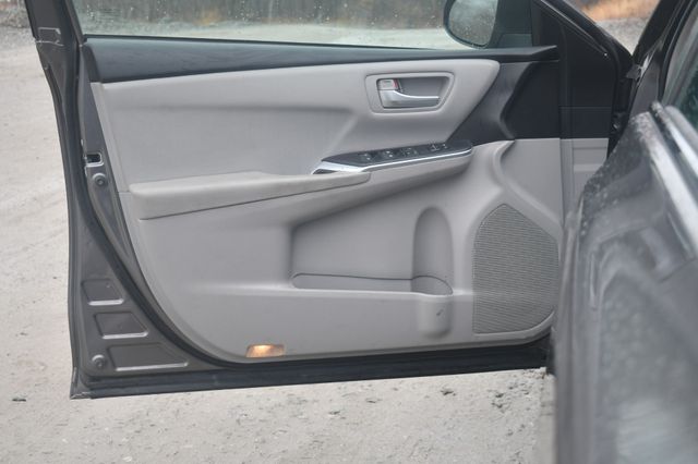 Vehicle image 6 of 15
