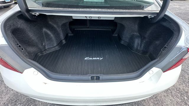 Vehicle image 13 of 49