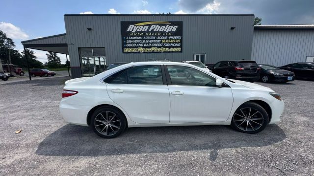 Vehicle image 4 of 49