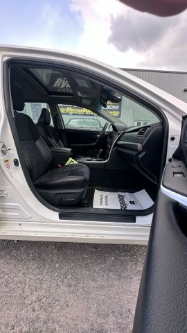 Vehicle image 28 of 49