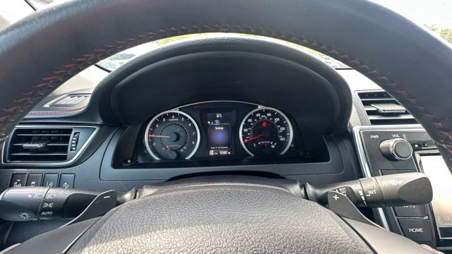 Vehicle image 47 of 49
