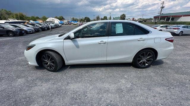 Vehicle image 8 of 49