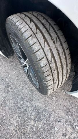 Vehicle image 11 of 49