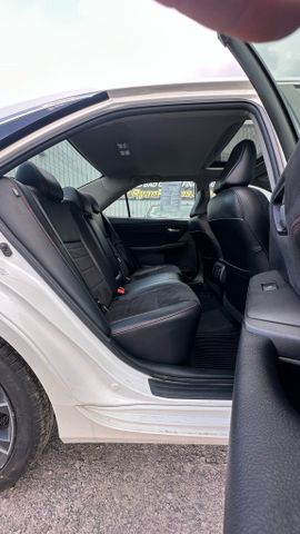 Vehicle image 29 of 49