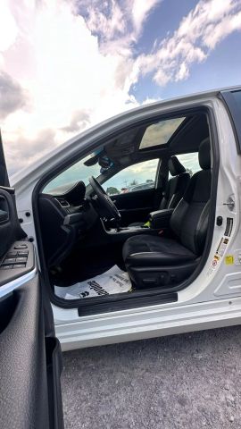 Vehicle image 27 of 49