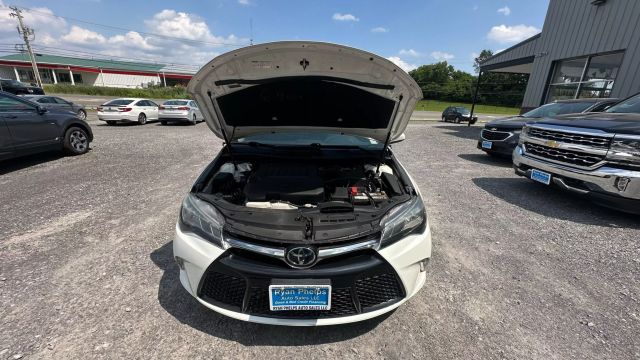 Vehicle image 43 of 49