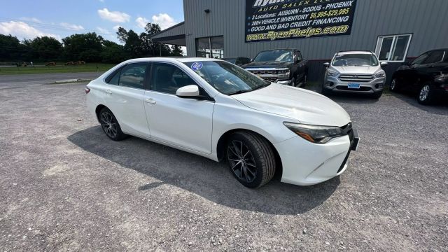 Vehicle image 3 of 49