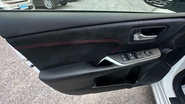 Vehicle image 36 of 49