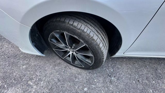 Vehicle image 10 of 49