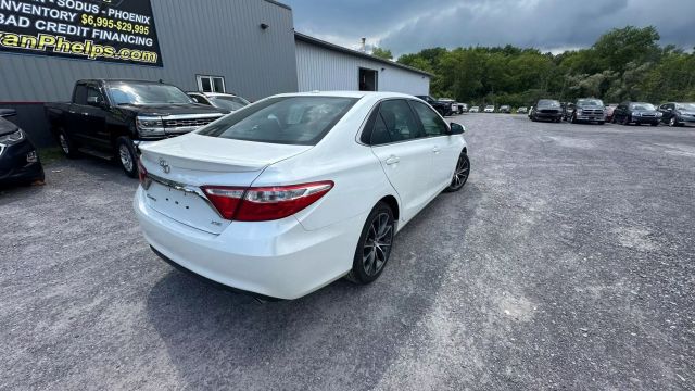 Vehicle image 5 of 49