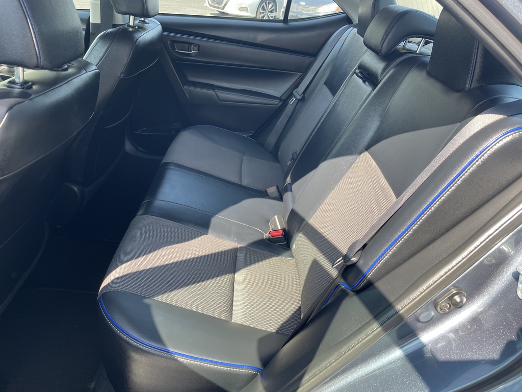 Vehicle image 5 of 9