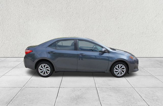 Vehicle image 5 of 28