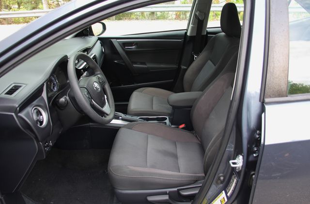 Vehicle image 13 of 28