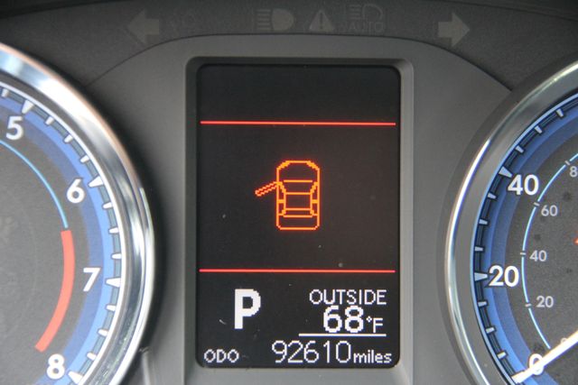 Vehicle image 18 of 28