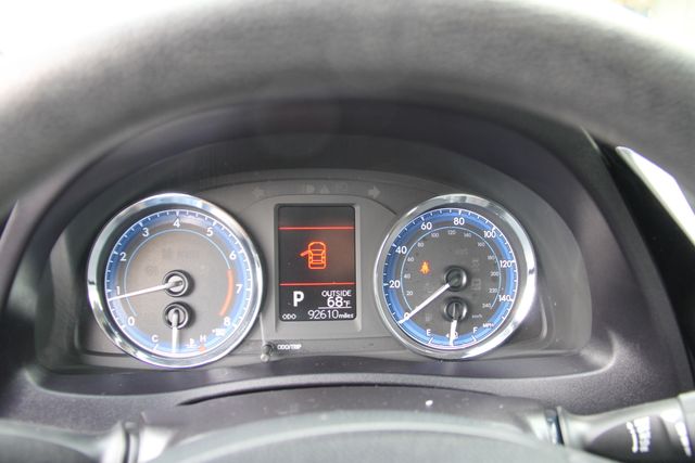 Vehicle image 17 of 28
