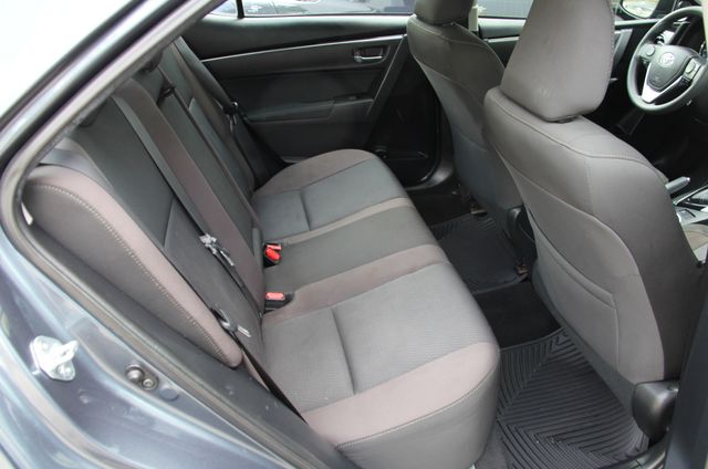 Vehicle image 26 of 28