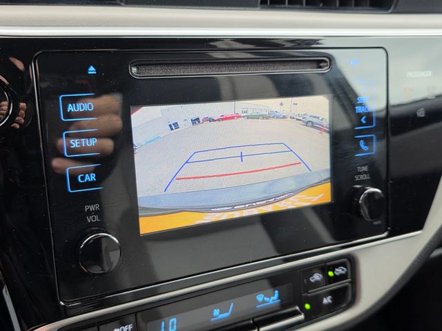 Vehicle image 27 of 39