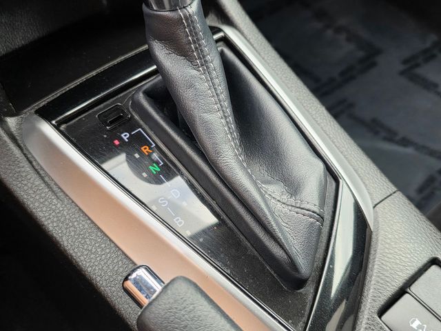Vehicle image 31 of 39