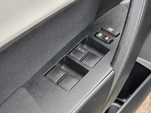 Vehicle image 22 of 39