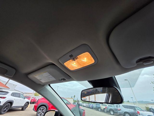Vehicle image 12 of 39