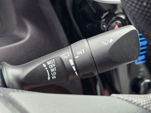 Vehicle image 36 of 39