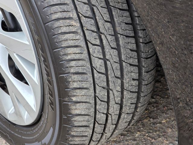 Vehicle image 13 of 39