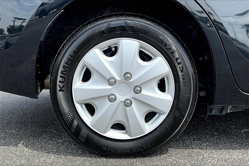 Vehicle image 11 of 31