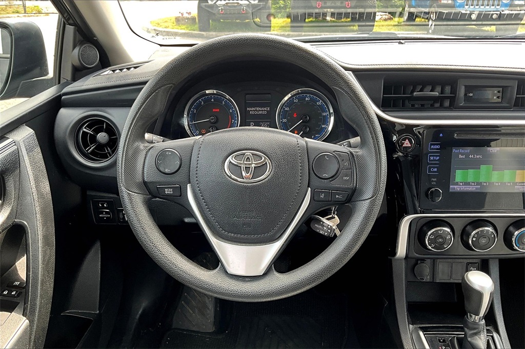 Vehicle image 7 of 31