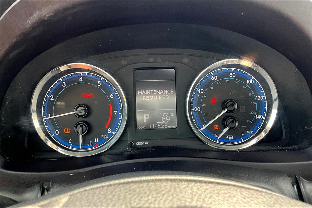 Vehicle image 20 of 31