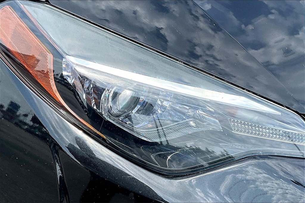 Vehicle image 27 of 31