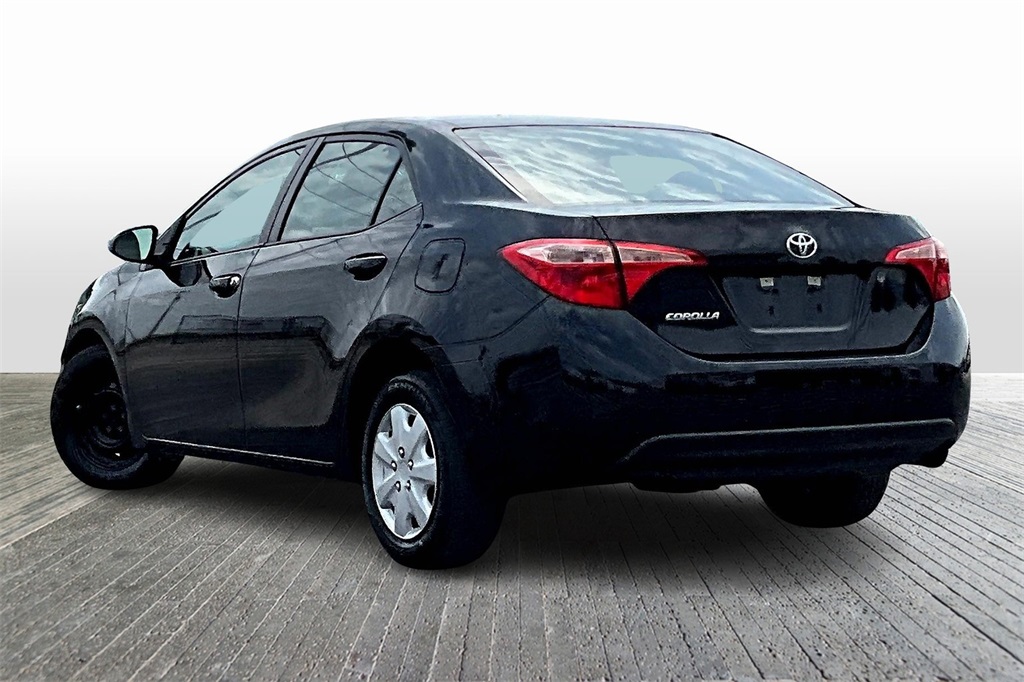 Vehicle image 6 of 31