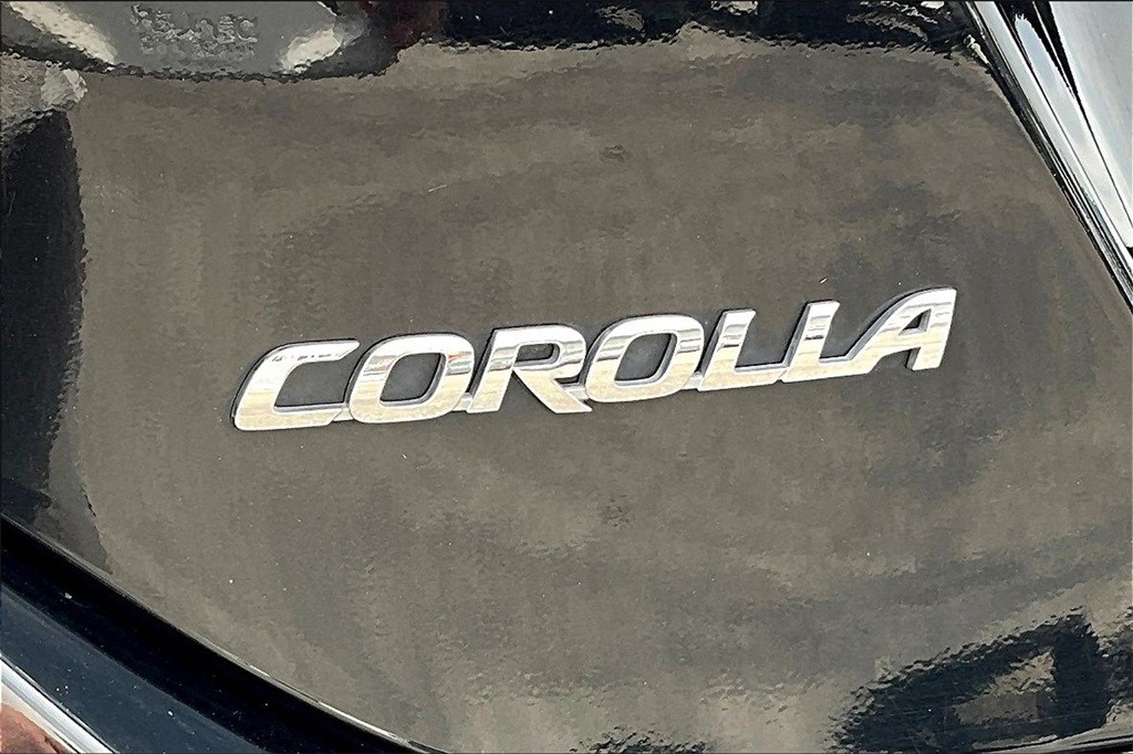 Vehicle image 10 of 31