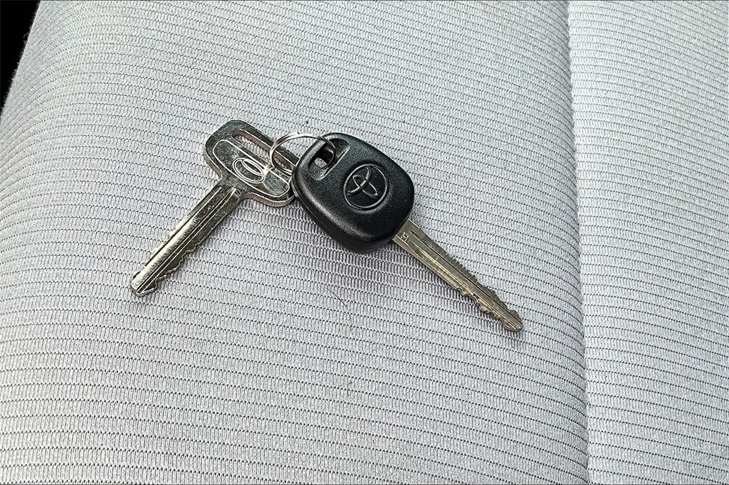Vehicle image 13 of 31