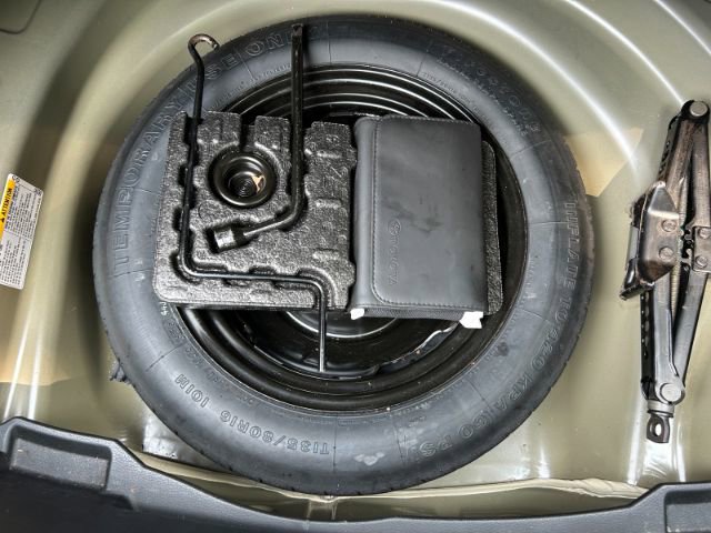 Vehicle image 15 of 47