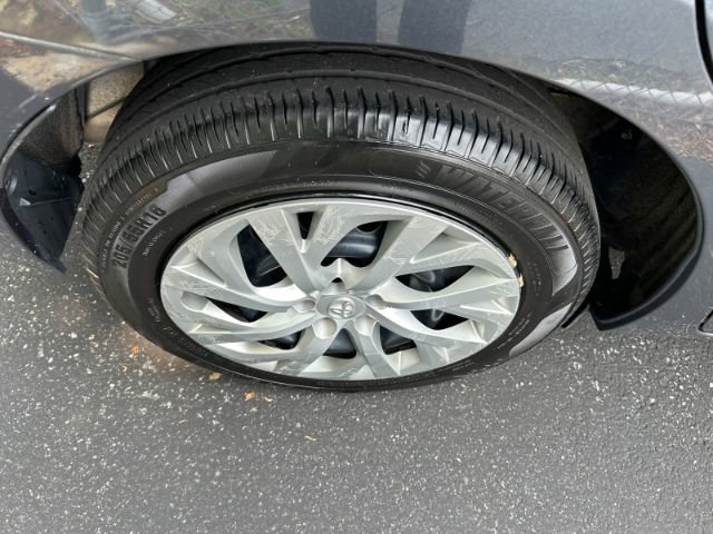 Vehicle image 11 of 47