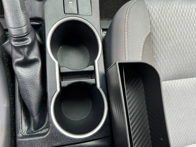 Vehicle image 40 of 47
