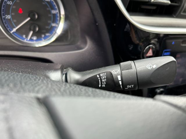 Vehicle image 38 of 47