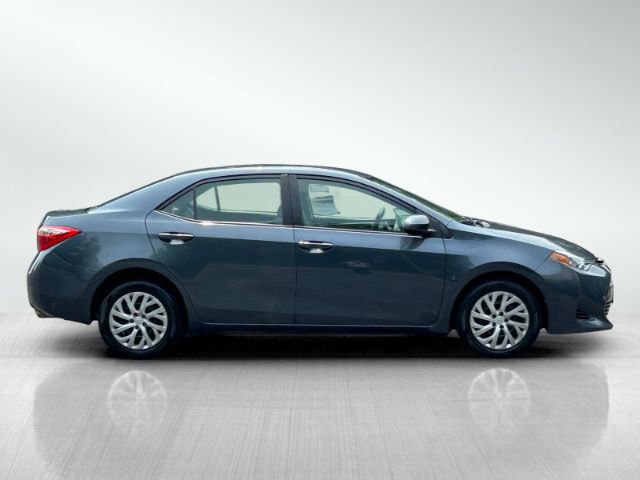 Vehicle image 4 of 47