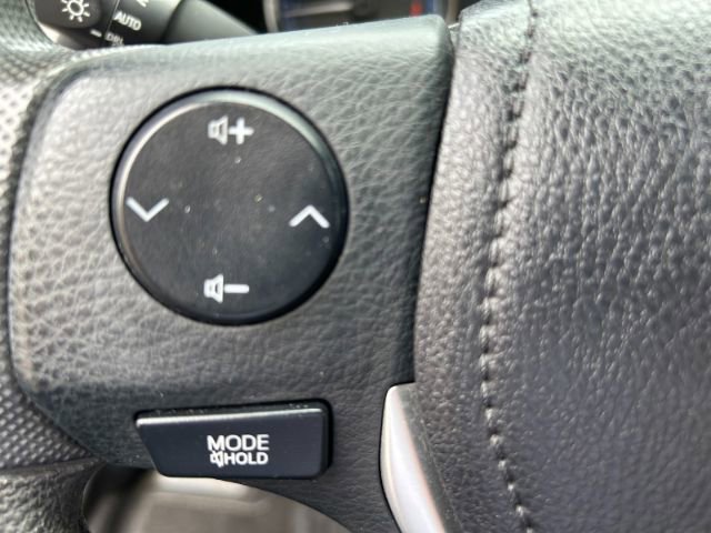 Vehicle image 34 of 47