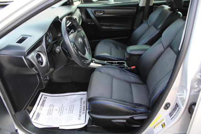 Vehicle image 13 of 40
