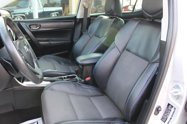 Vehicle image 14 of 40