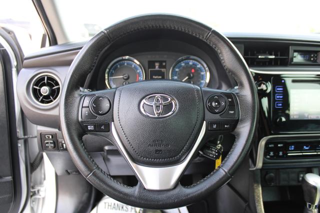 Vehicle image 15 of 40