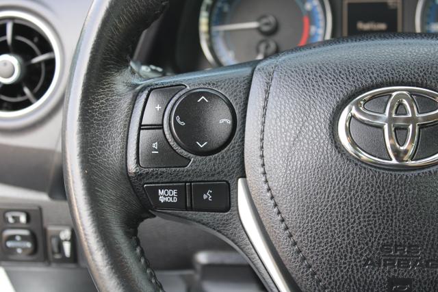 Vehicle image 16 of 40