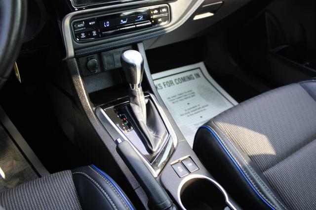 Vehicle image 22 of 40