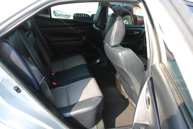 Vehicle image 31 of 40
