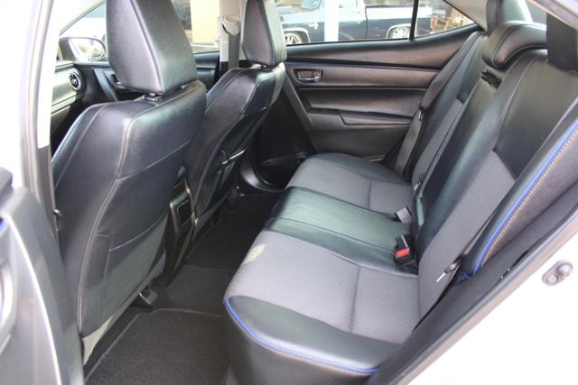 Vehicle image 29 of 40