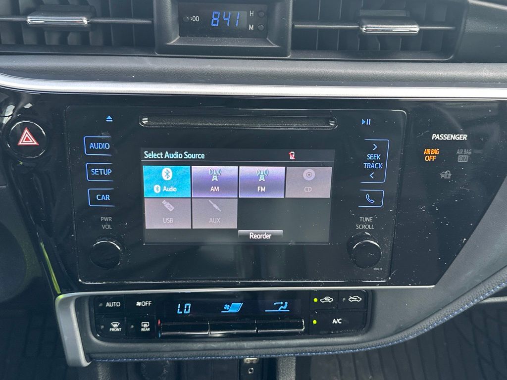 Vehicle image 11 of 20